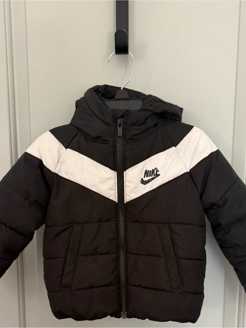 Nike 2T Kids' Black & White Quilted Puffer Jacket with Hood